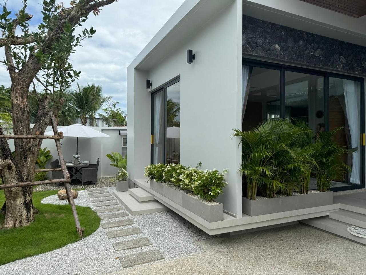 With 3 Botanica Bang Tao Villa Phuket